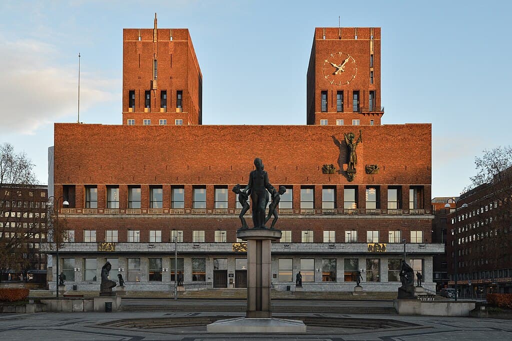 Rådhuset — Oslo City Hall