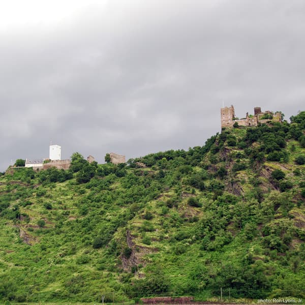 Km 567: Liebenstein, Sterrenberg