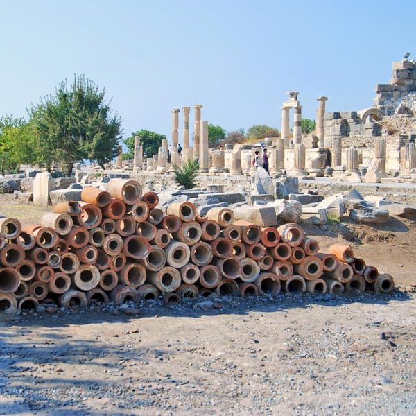 Tour Begins: State Agora