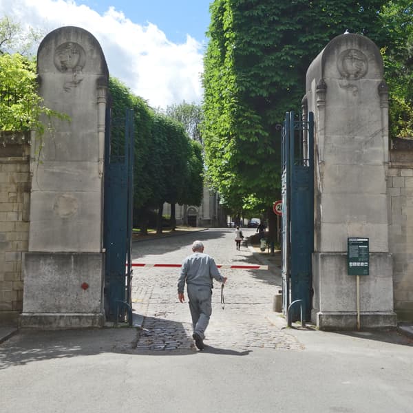 Tour Begins: Porte Gambetta