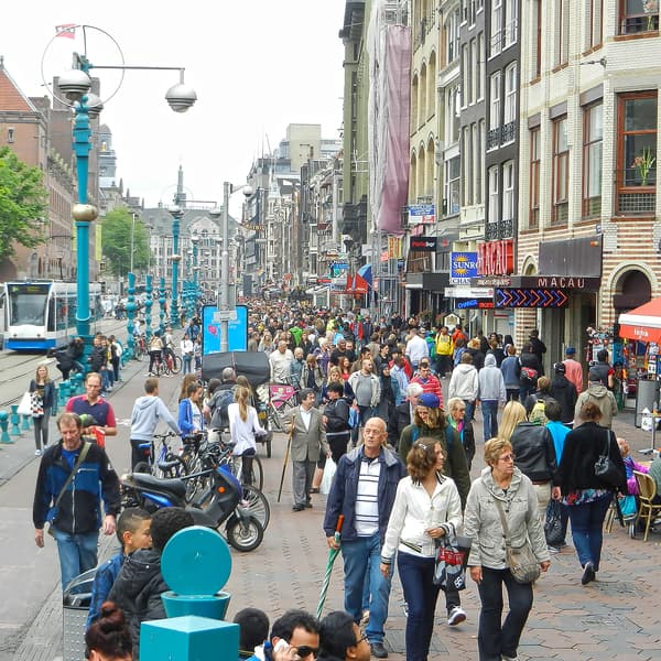 Damrak: Station to Stock Exchange