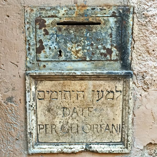 More Sights on Via del Portico