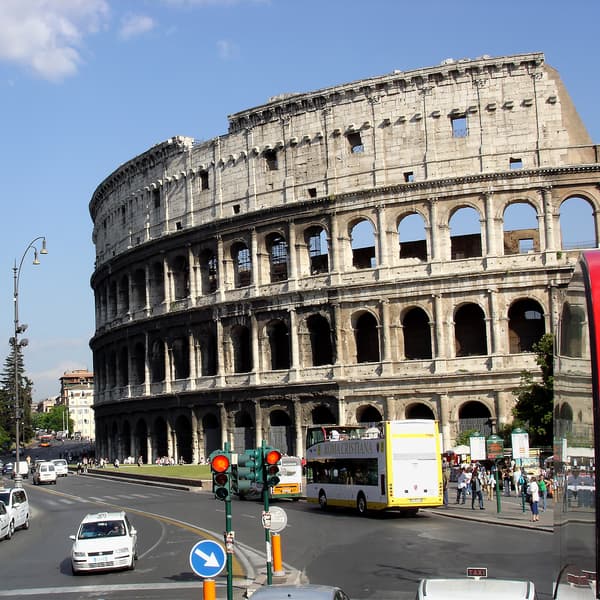 Tour Begins: Colosseum Exterior