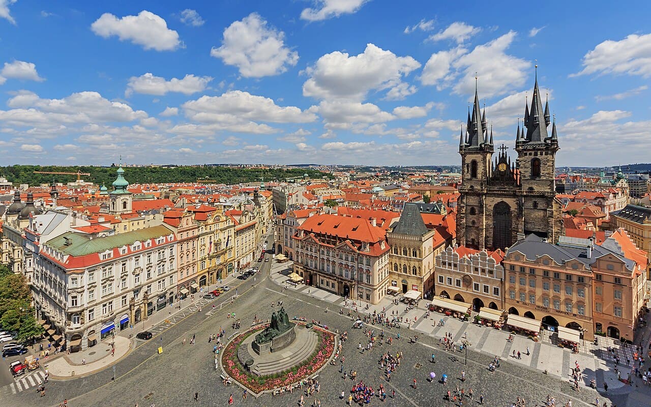 Old Town Square & Jan Hus Memorial